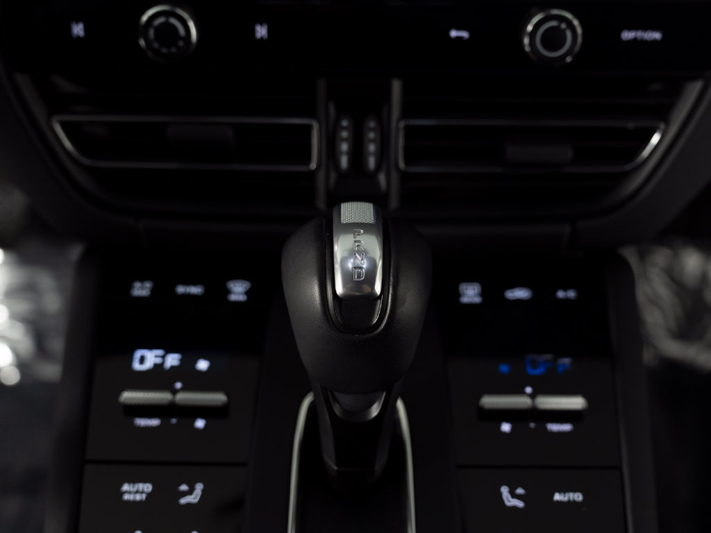 Certified 2023 Porsche Macan GTS AWD/4WD image 26
