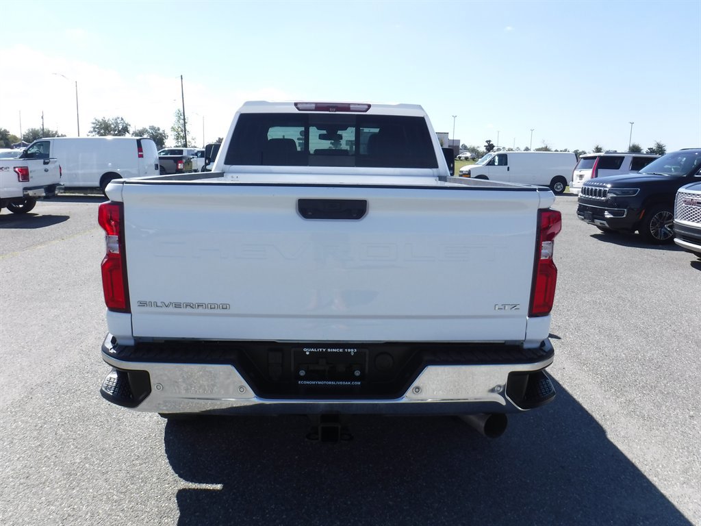Used 2023 Chevrolet Silverado 2500 LTZ w/ LTZ Plus Package image 6