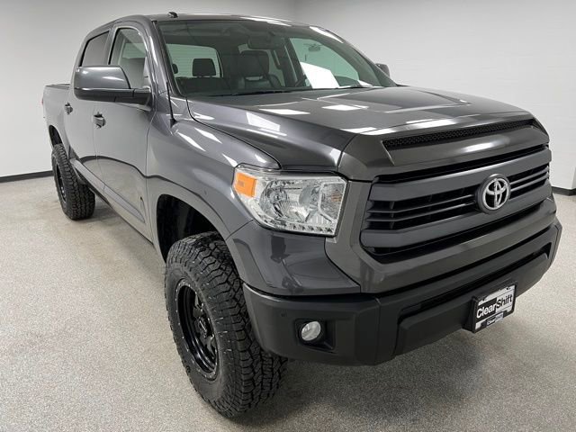 Used 2017 Toyota Tundra Limited w/ Limited Premium Package image 2