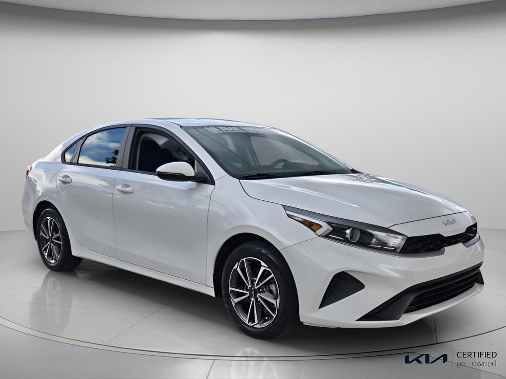 Certified 2023 Kia Forte LXS w/ LXS Technology Package FWD image 9