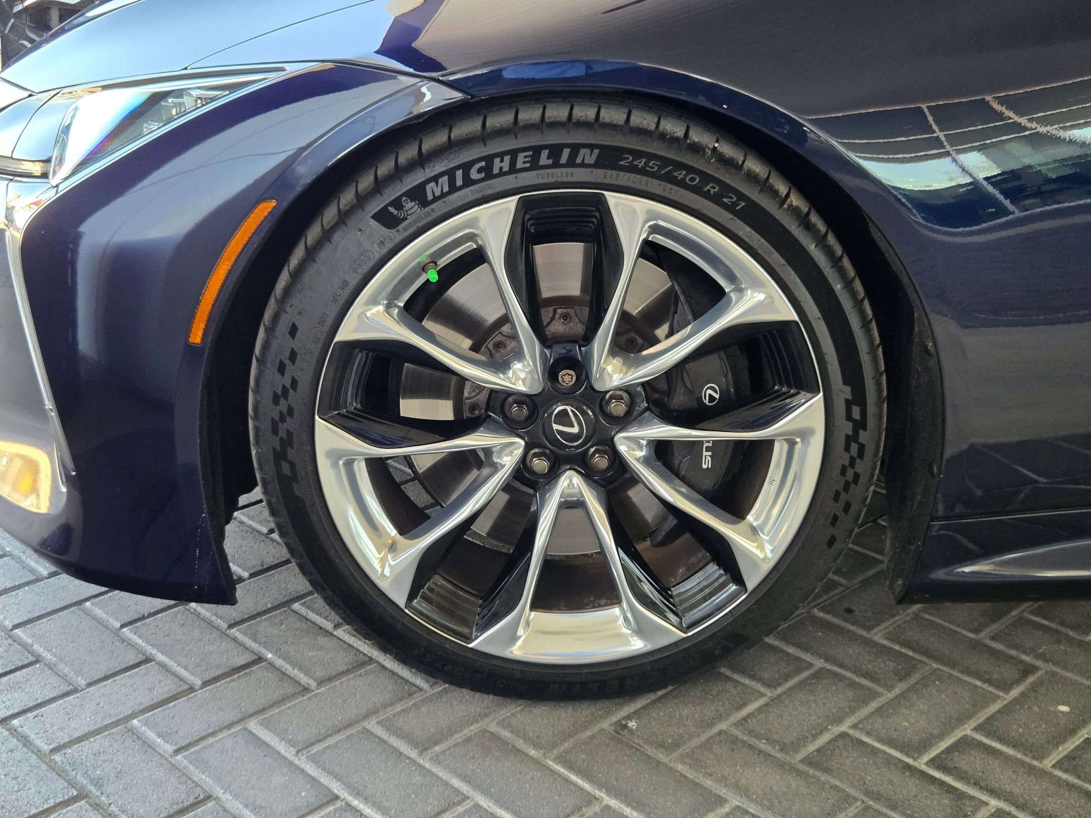 Used 2018 Lexus LC 500 Coupe w/ Touring Package image 30