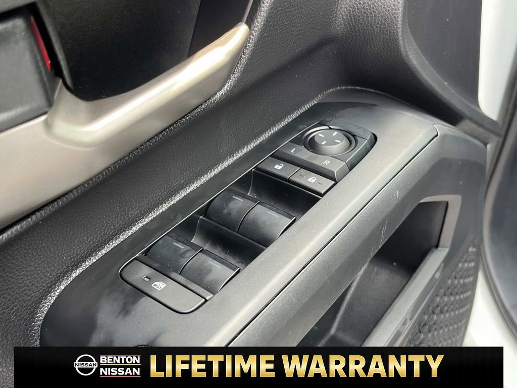 Used 2025 Toyota Tacoma TRD Off-Road image 33