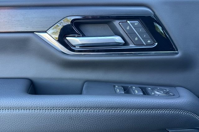 New 2026 GMC Yukon Denali w/ Sun & Power Step Package image 11