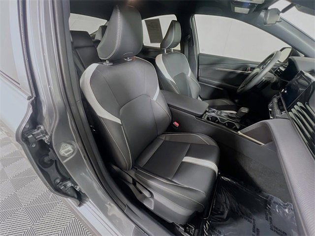 Used 2025 Toyota Camry LE image 29