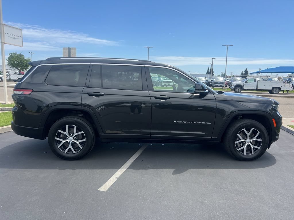 Used 2023 Jeep Grand Cherokee L Limited w/ Luxury Tech Group II AWD/4WD image 15