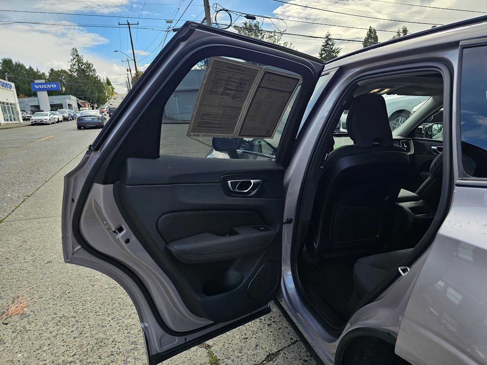 Used 2026 Volvo XC60 B5 Plus w/ Protection Package Premier AWD/4WD image 17