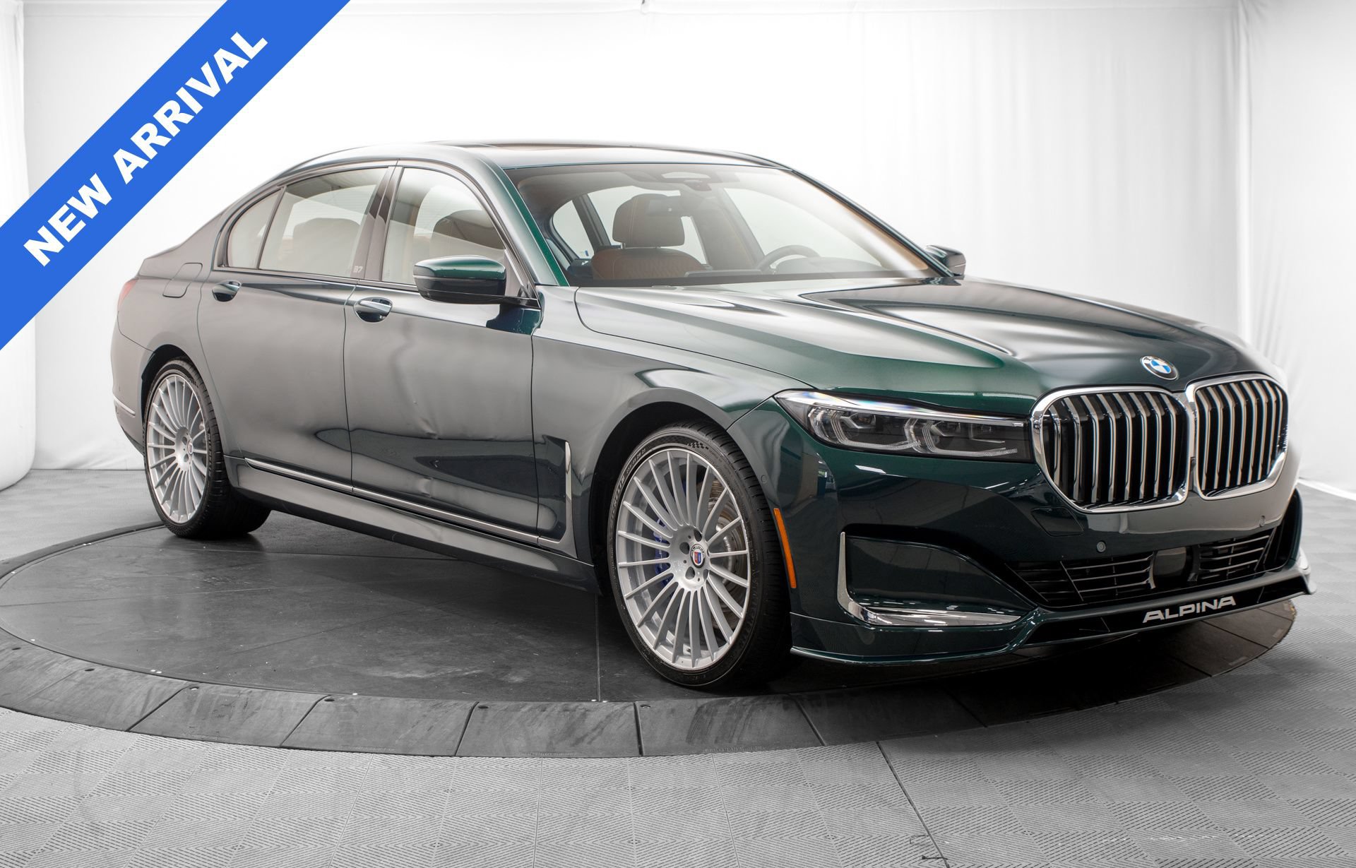 Used 2022 BMW ALPINA B7 xDrive w/ Luxury Rear Seating Package AWD/4WD image 9