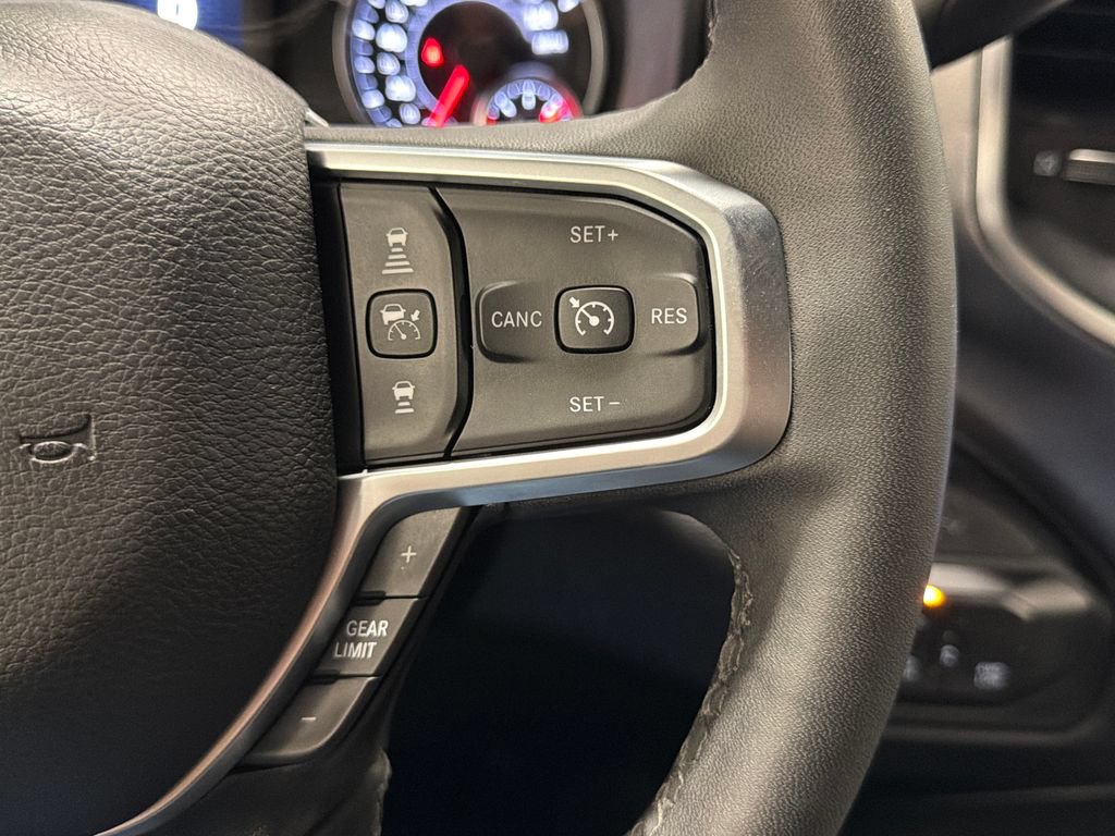 Used 2025 RAM 2500 Big Horn AWD/4WD image 15