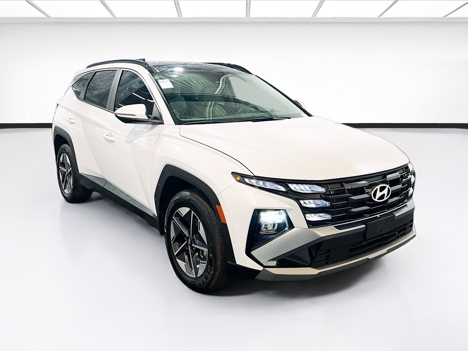 Used 2025 Hyundai Tucson SEL AWD/4WD image 3