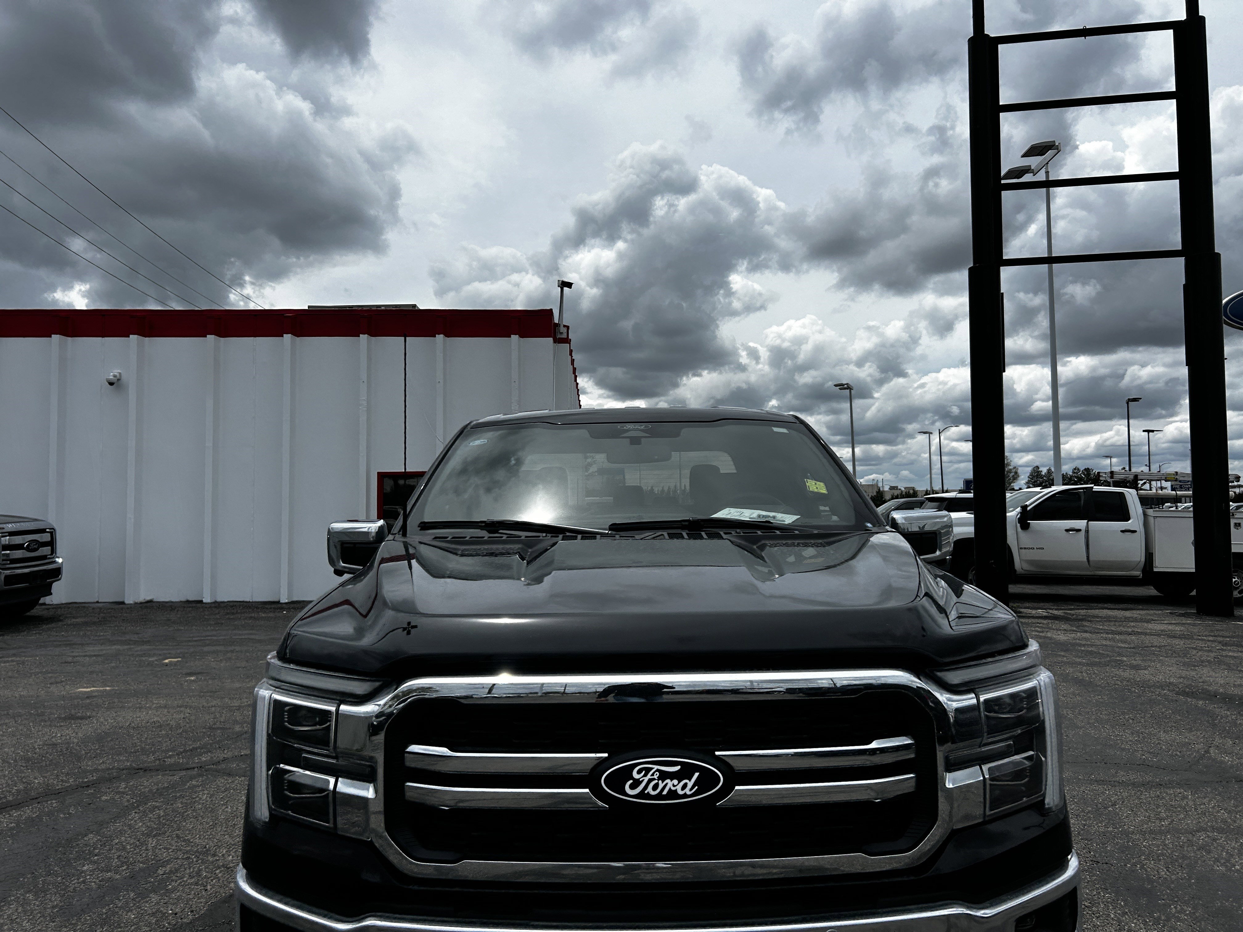 Used 2025 Ford F150 Lariat AWD/4WD image 9