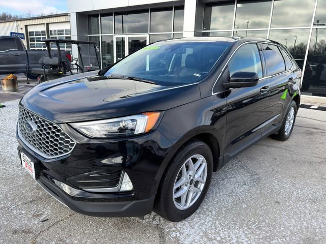 Used 2023 Ford Edge SEL w/ Convenience Package image 3