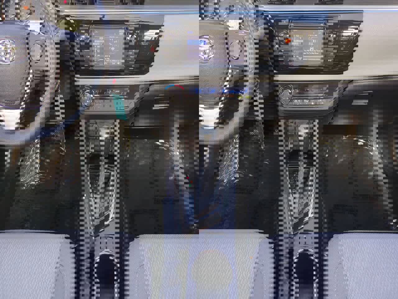 Used 2015 Toyota Corolla LE image 18