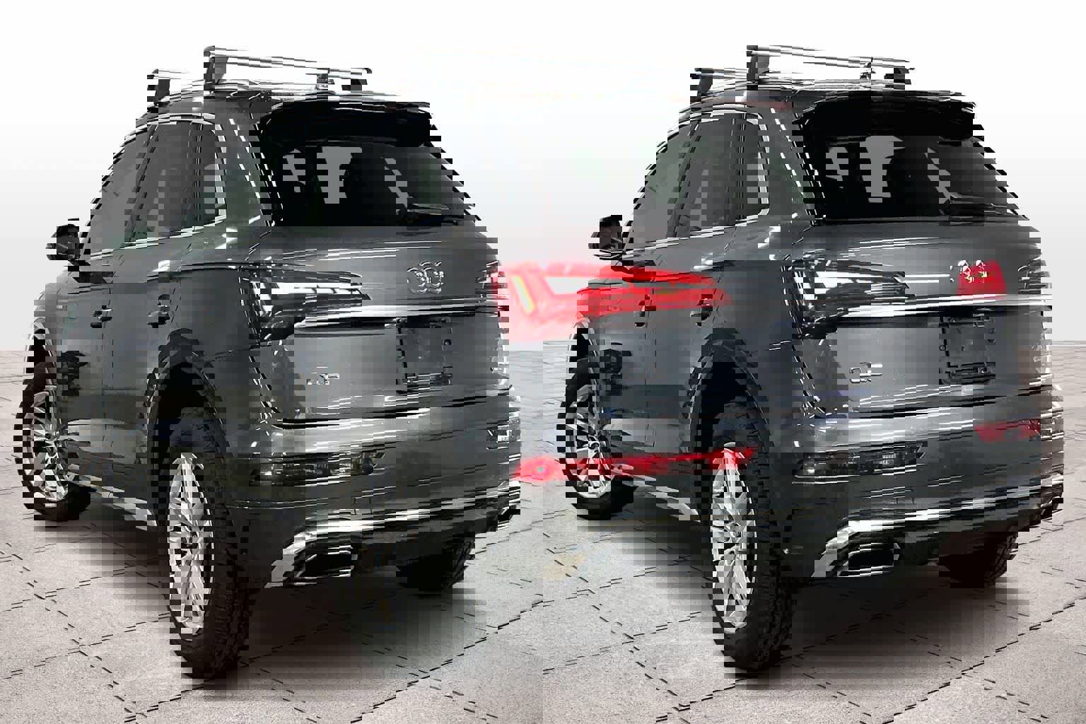 Used 2023 Audi Q5 2.0T Premium w/ Convenience Package image 14