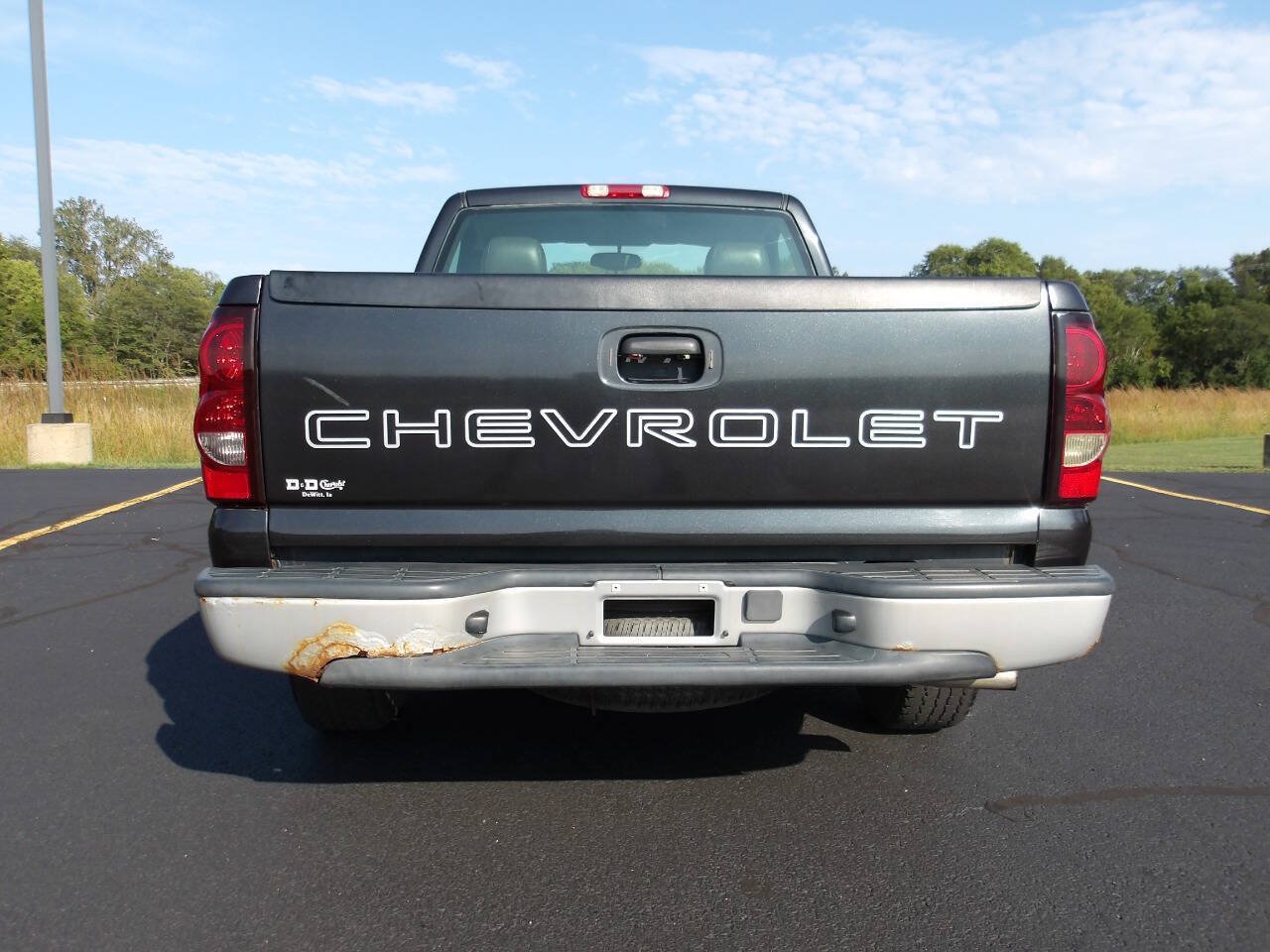 Used 2005 Chevrolet Silverado 1500 W/T RWD image 4