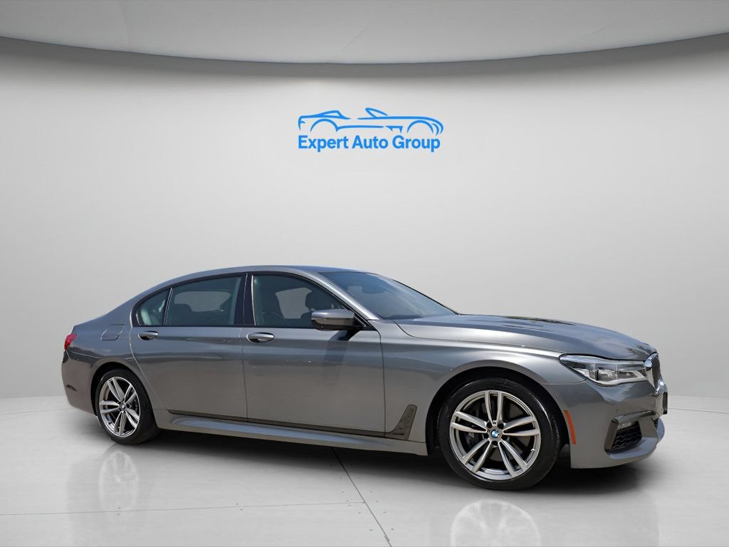 Used 2016 BMW 750i xDrive AWD/4WD image 1