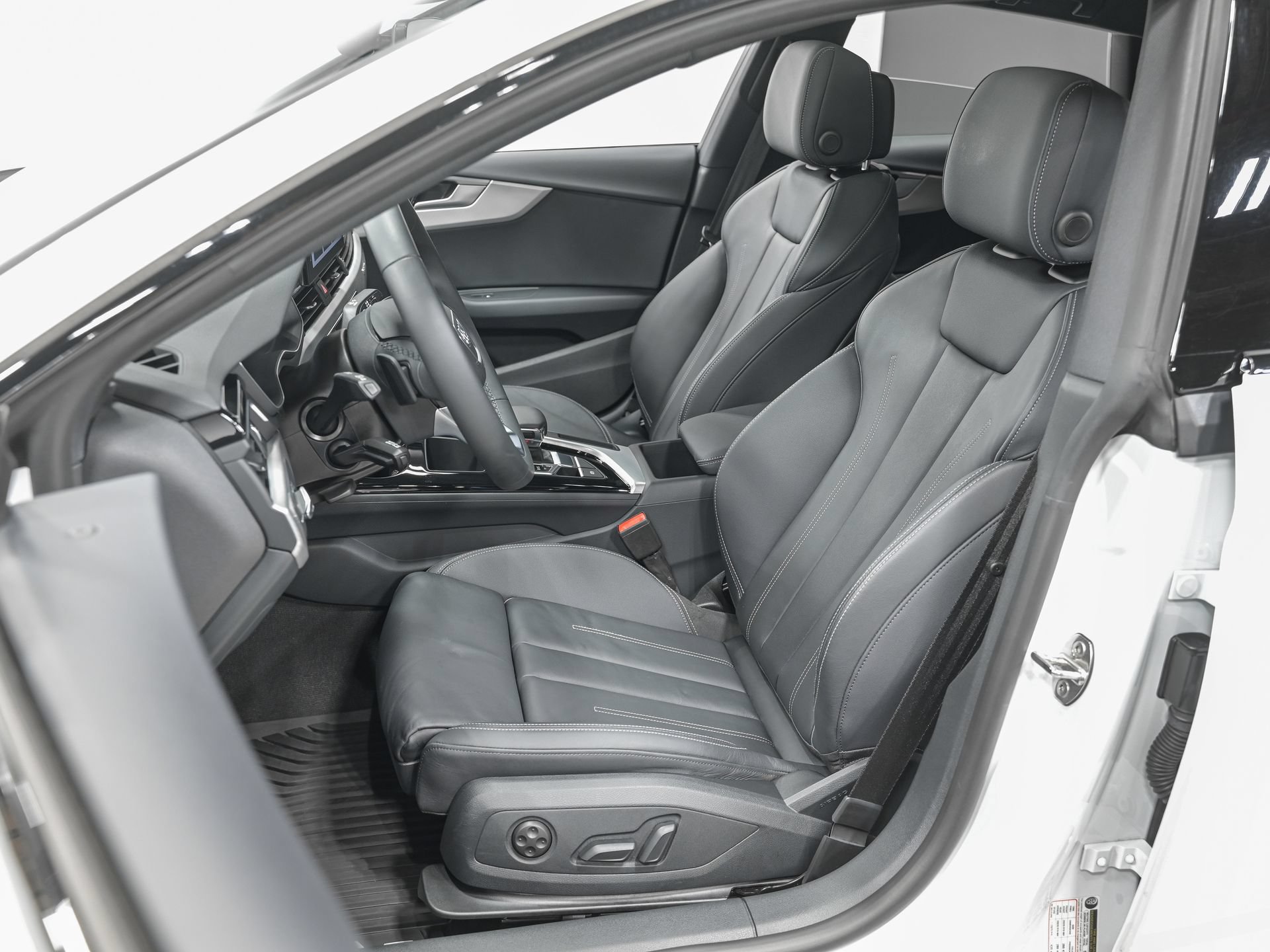 Used 2025 Audi A5 2.0T Premium w/ Convenience Plus Package AWD/4WD image 16