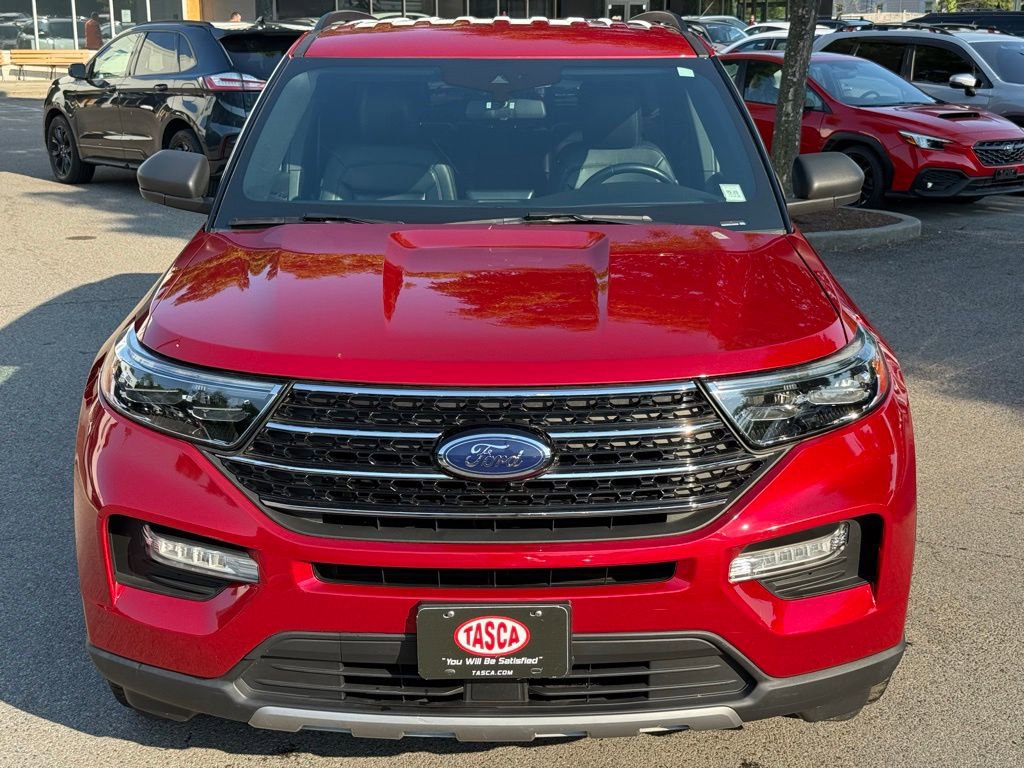 Used 2020 Ford Explorer XLT w/ Equipment Group 202A AWD/4WD image 2