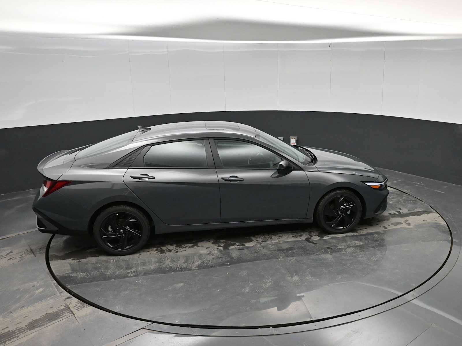 New 2026 Hyundai Elantra SEL Sport FWD image 31