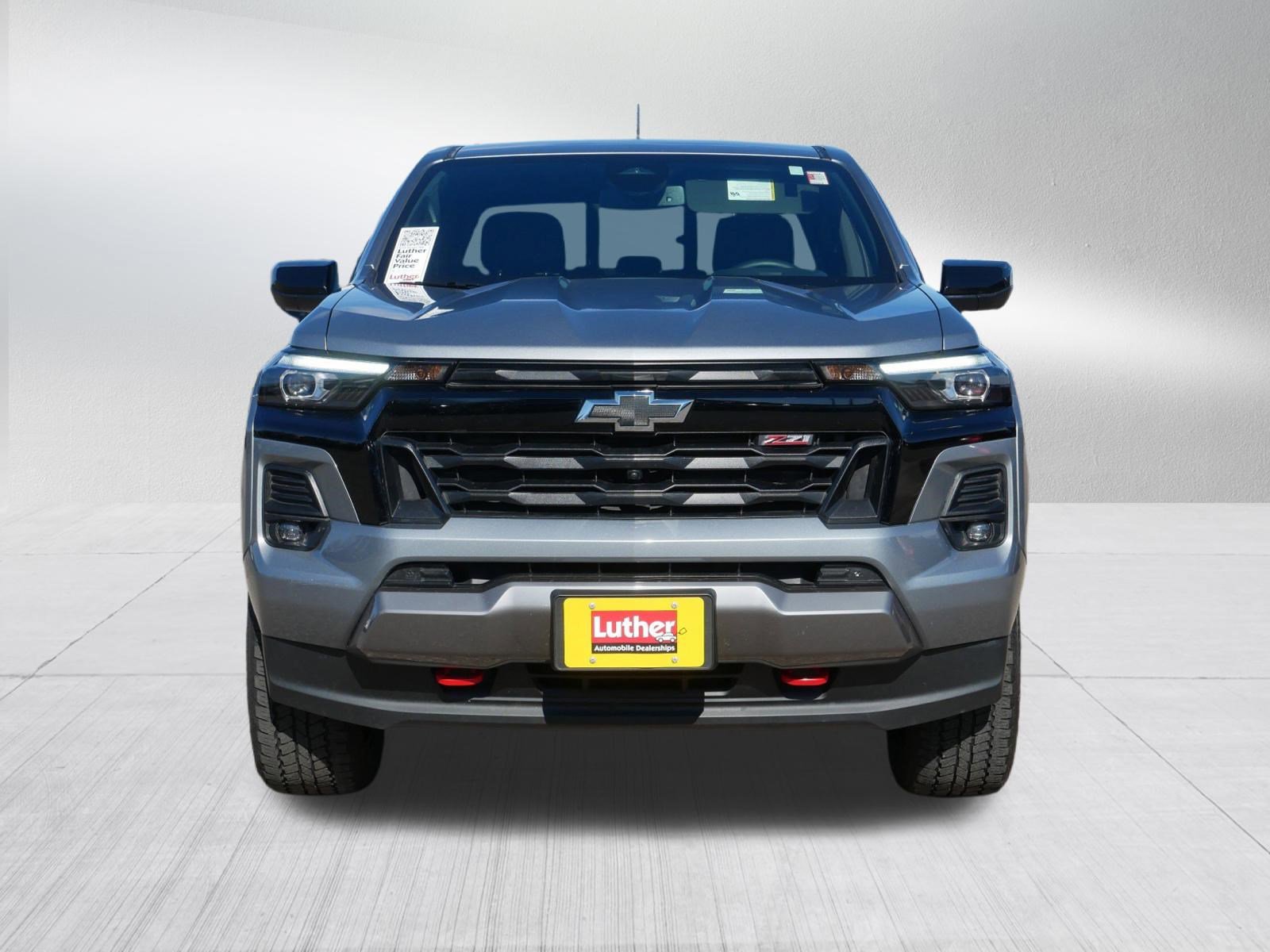 Used 2024 Chevrolet Colorado Z71 w/ Z71 Convenience Package 2 image 2
