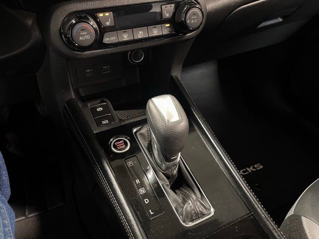 Used 2023 Nissan Kicks SR w/ SR Premium Package FWD image 27
