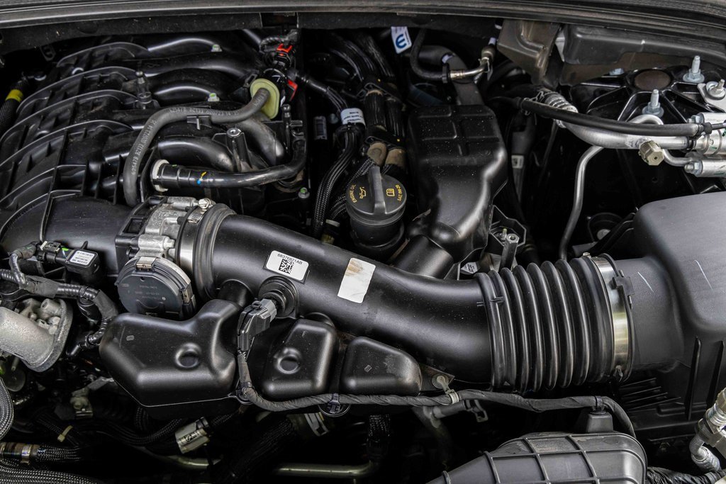 Used 2023 Jeep Grand Cherokee L Laredo image 29