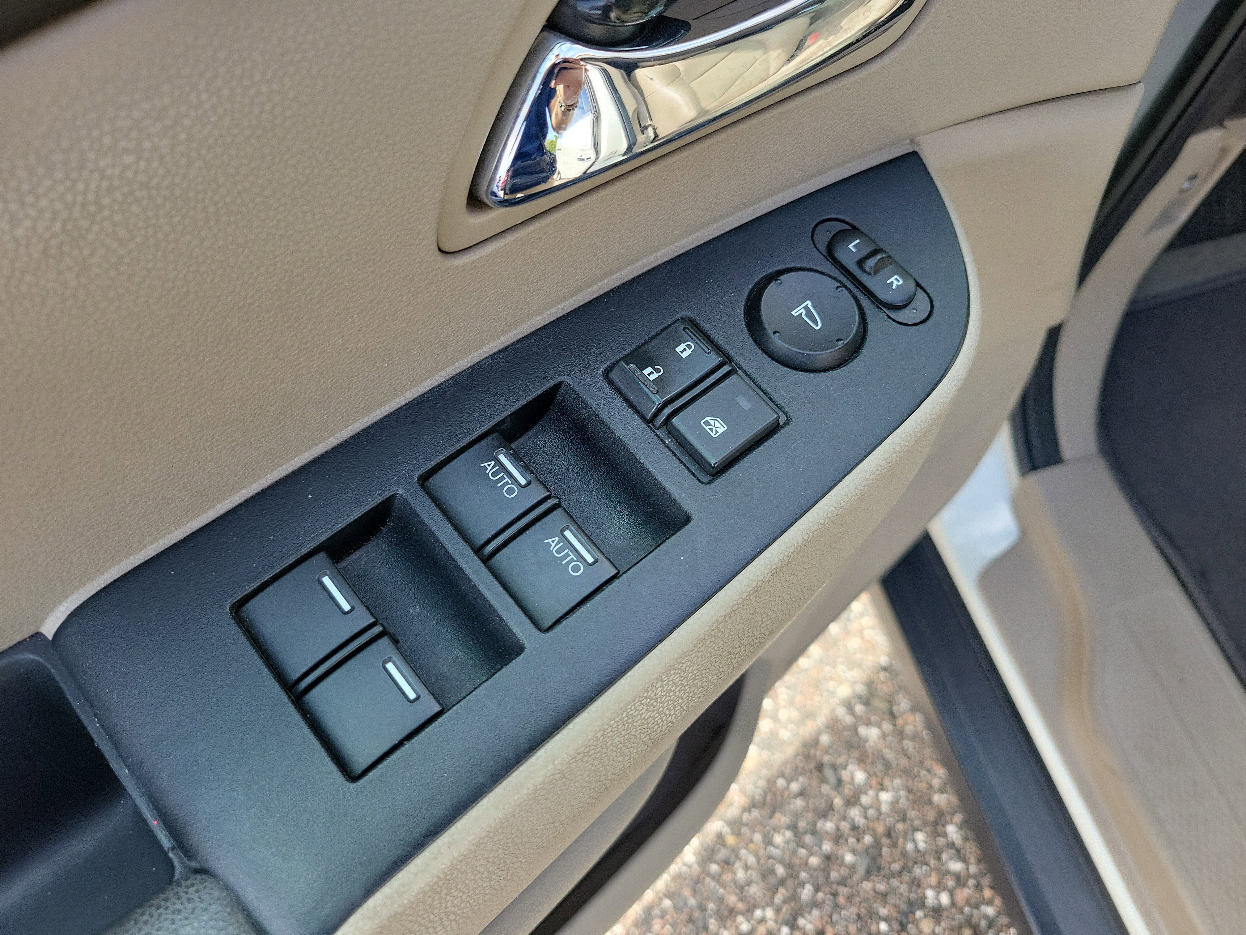 Used 2016 Honda Odyssey EX-L image 25