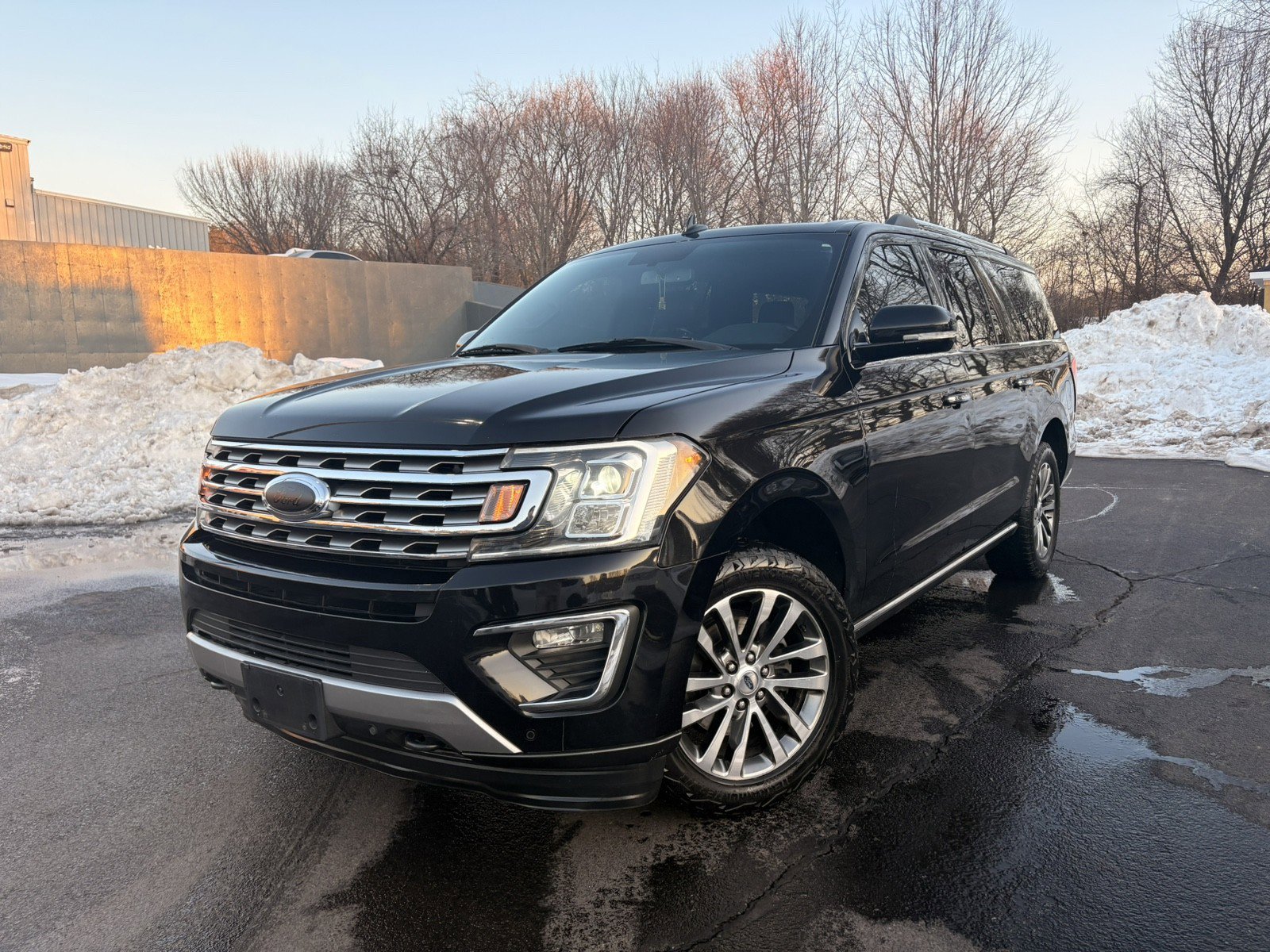 Used 2018 Ford Expedition Max Limited image 1