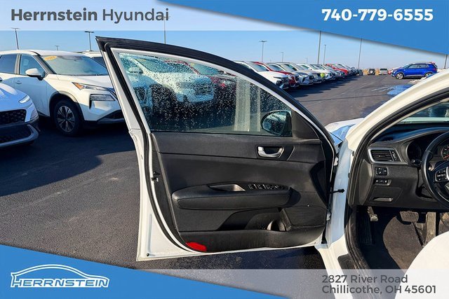 Used 2020 Kia Optima S image 14