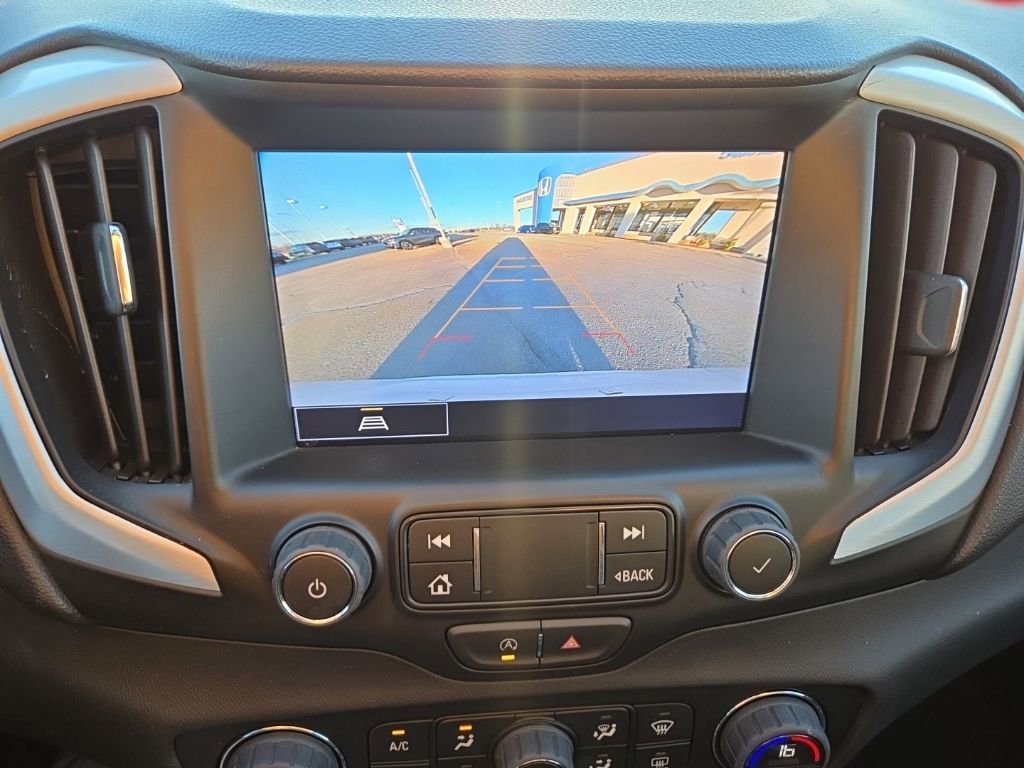 Used 2023 GMC Terrain SLT image 22