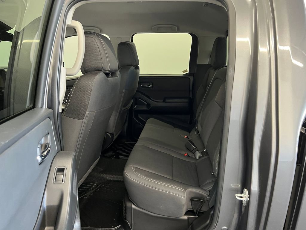 Used 2024 Nissan Frontier SV w/ Technology Package AWD/4WD image 13