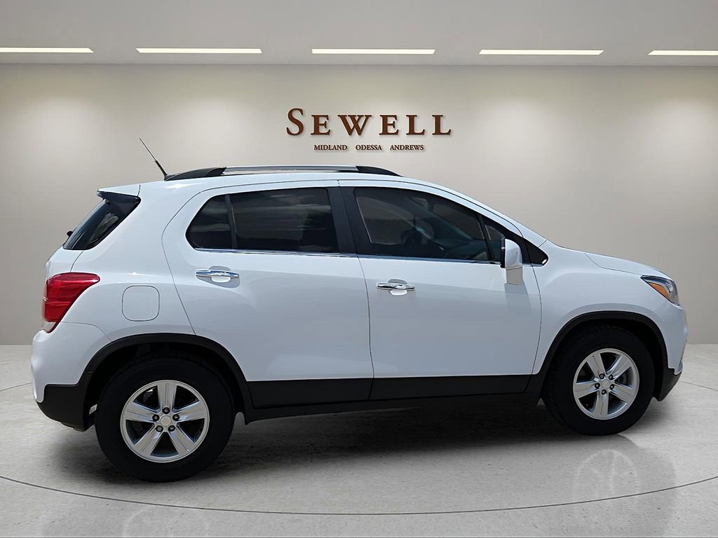 Used 2020 Chevrolet Trax LT w/ Driver Confidence Package FWD image 5