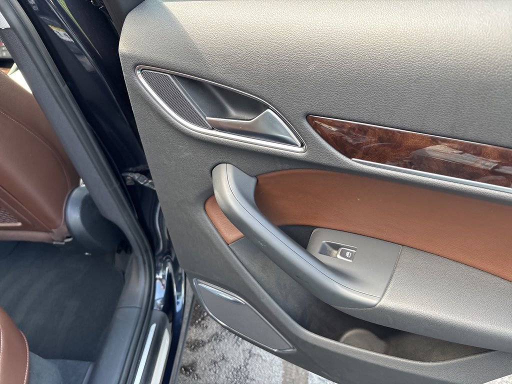 Used 2015 Audi Q3 2.0T Prestige w/ Prestige Package AWD/4WD image 40