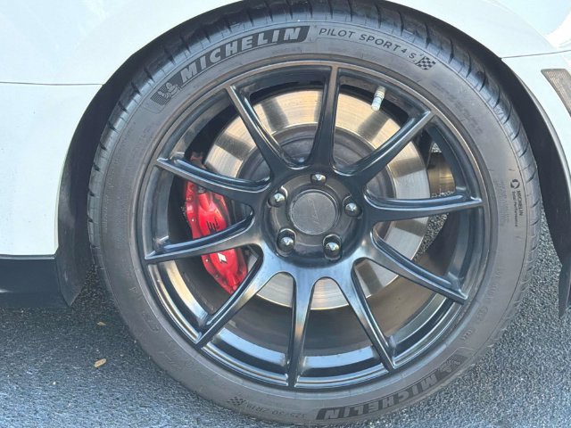 Used 2021 Chevrolet Camaro ZL1 RWD image 13