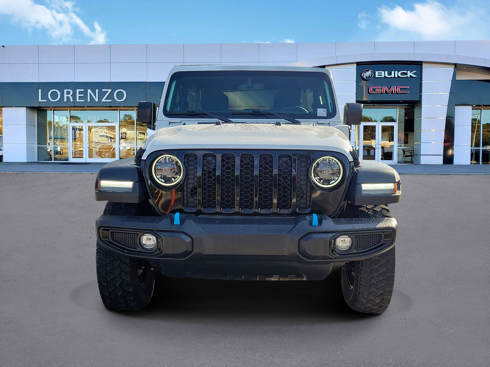 Used 2023 Jeep Wrangler Unlimited w/ Sun & Screen Package image 2