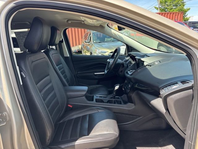 Used 2018 Ford Escape Titanium w/ Ford Safe & Smart Package AWD/4WD image 13