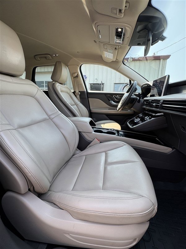 Used 2022 Lincoln Corsair AWD w/ Equipment Group 101A image 13