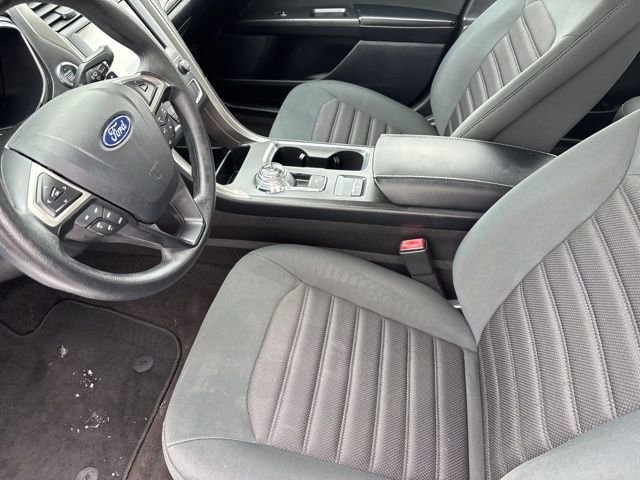 Used 2019 Ford Fusion SE image 10