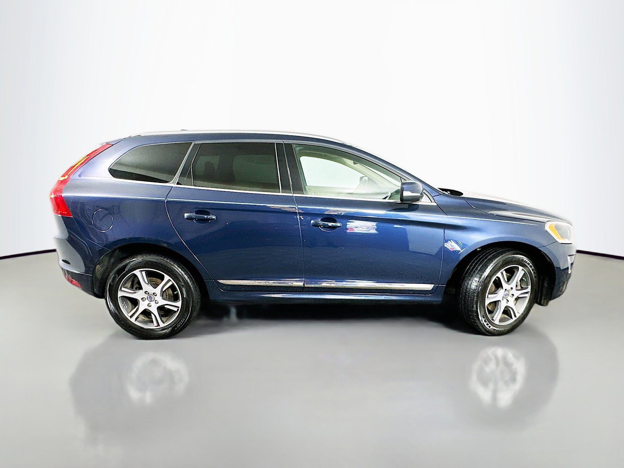Used 2015 Volvo XC60 T6 Platinum AWD/4WD image 8