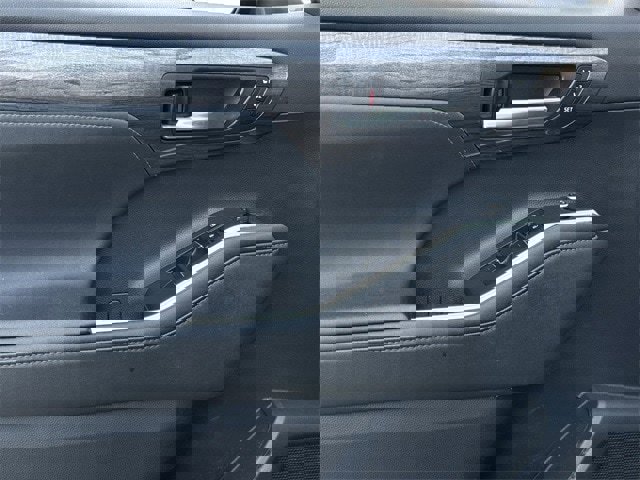 Used 2023 Toyota Highlander Limited image 28