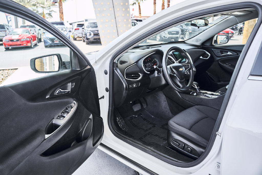 Used 2024 Chevrolet Malibu LT FWD image 12