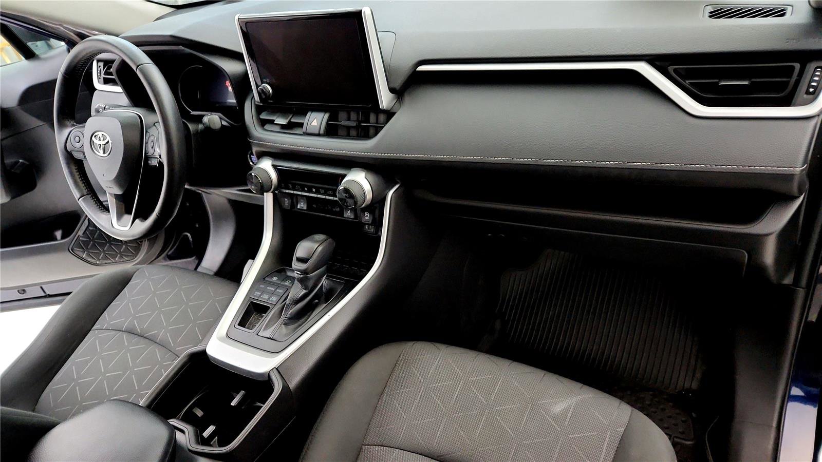 Certified 2023 Toyota RAV4 XLE image 28