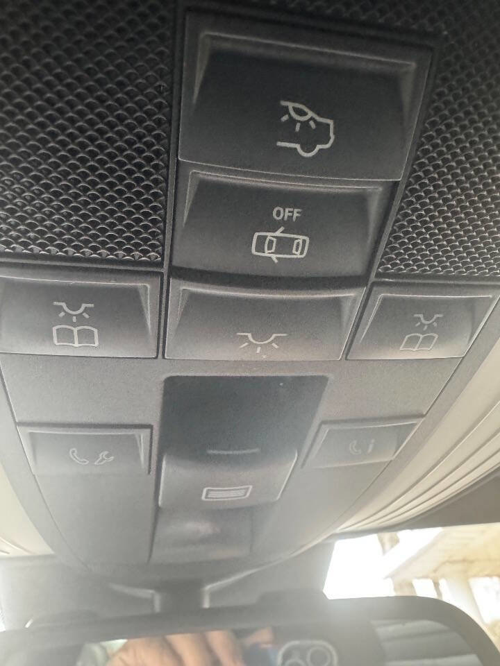 Used 2014 Mercedes-Benz CLS 550 w/ Premium 1 Package image 33