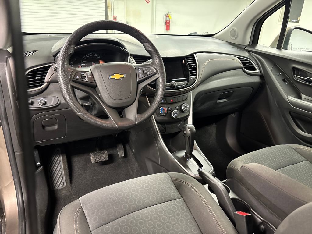 Certified 2020 Chevrolet Trax LS w/ Tint and Cruise Package image 26