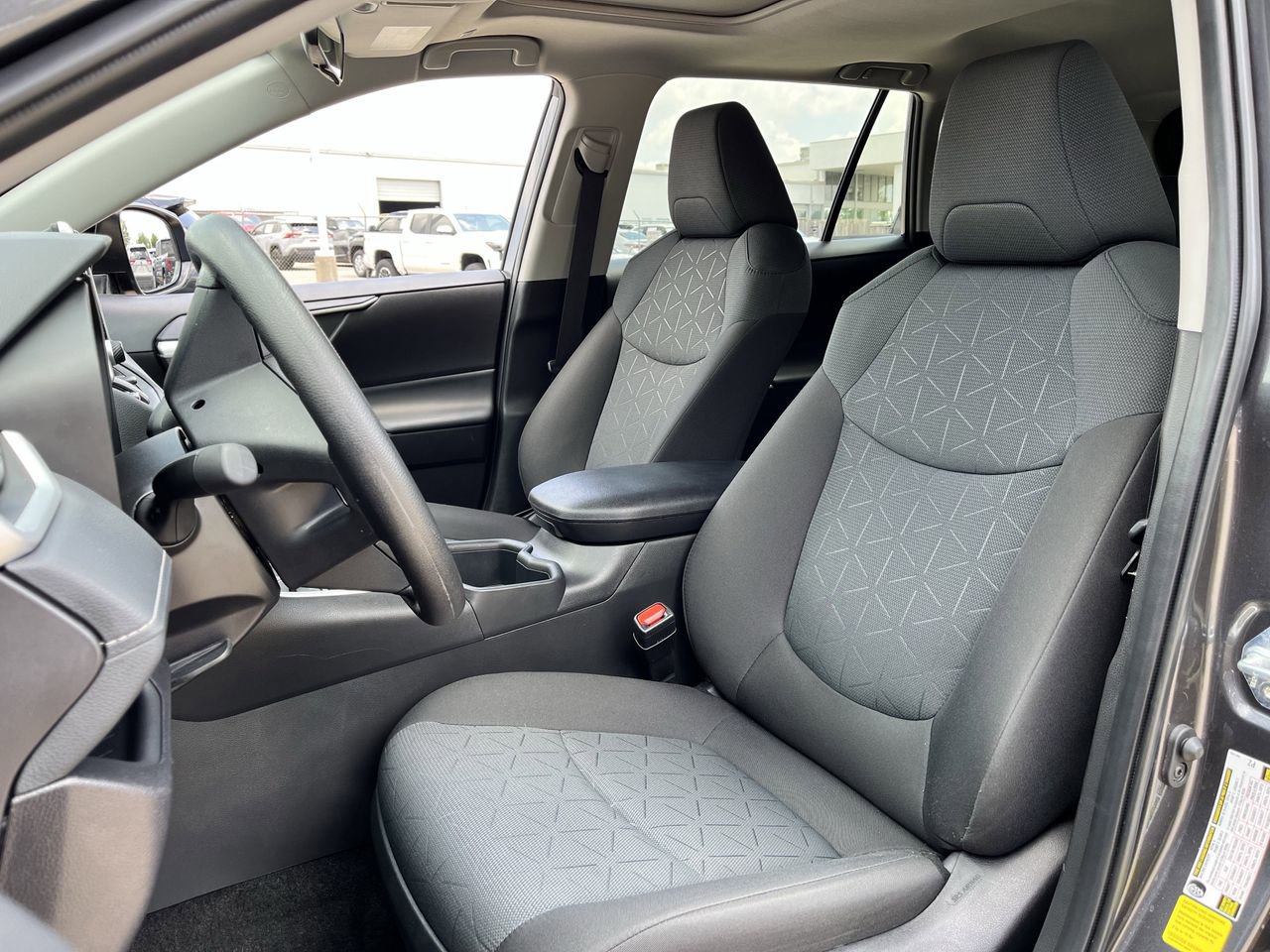 Used 2025 Toyota RAV4 XLE w/ Convenience Package FWD image 24