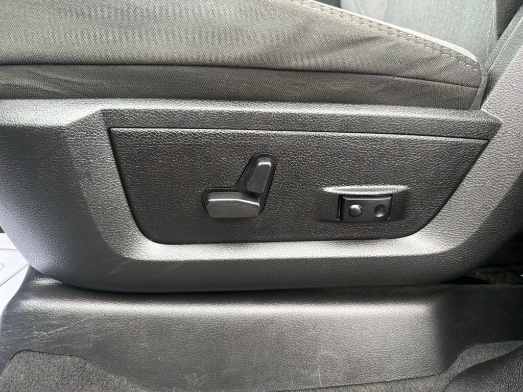 Used 2024 RAM 2500 Big Horn image 56