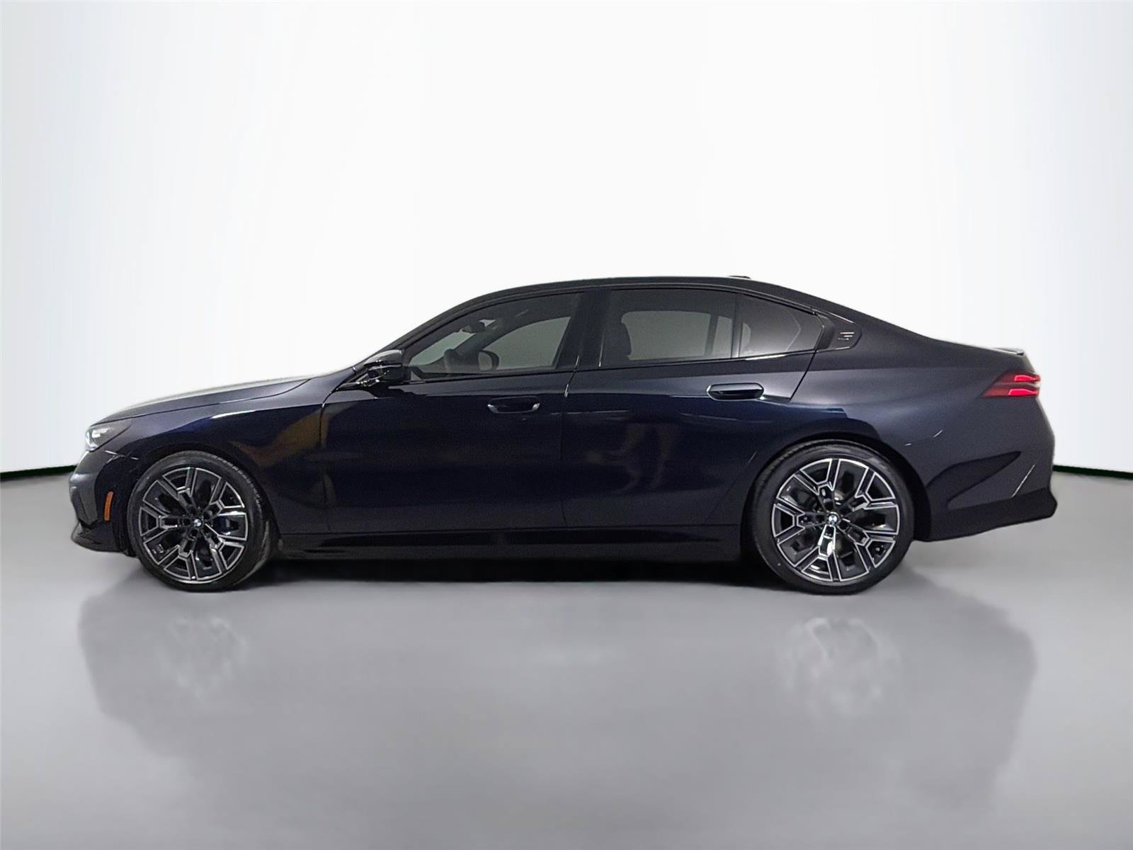 New 2026 BMW i5 AWD/4WD image 8