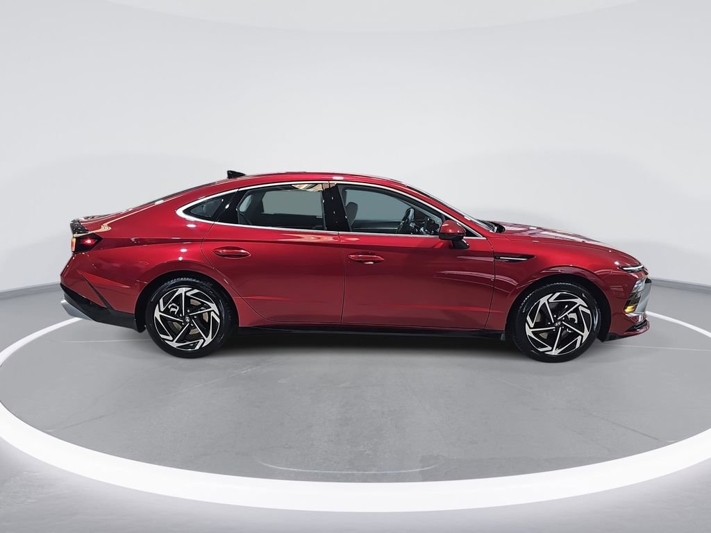 New 2026 Hyundai Sonata SEL FWD image 4