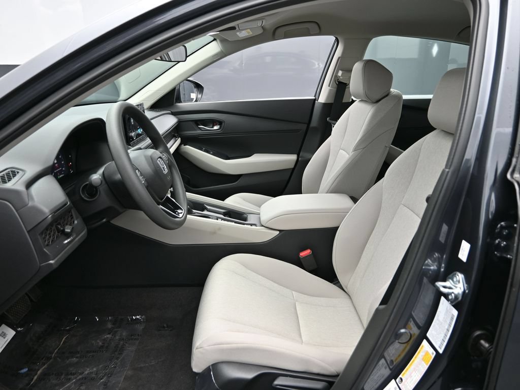 Used 2025 Honda Accord LX image 17