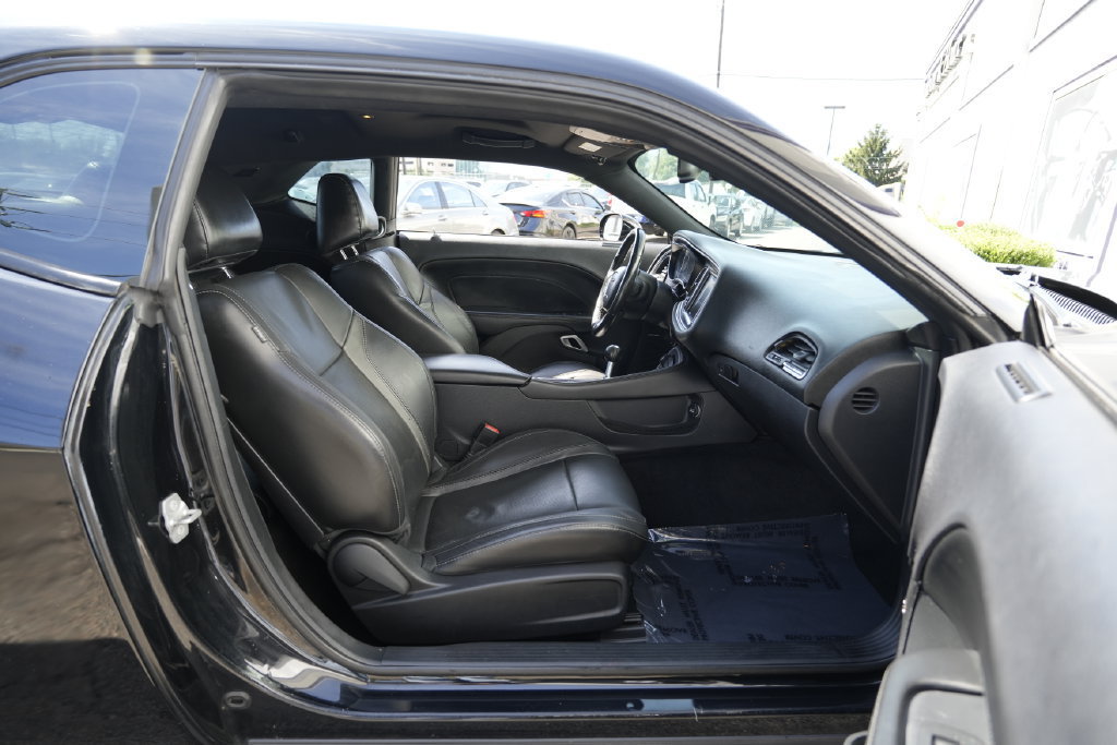 Used 2016 Dodge Challenger R/T Plus RWD image 27