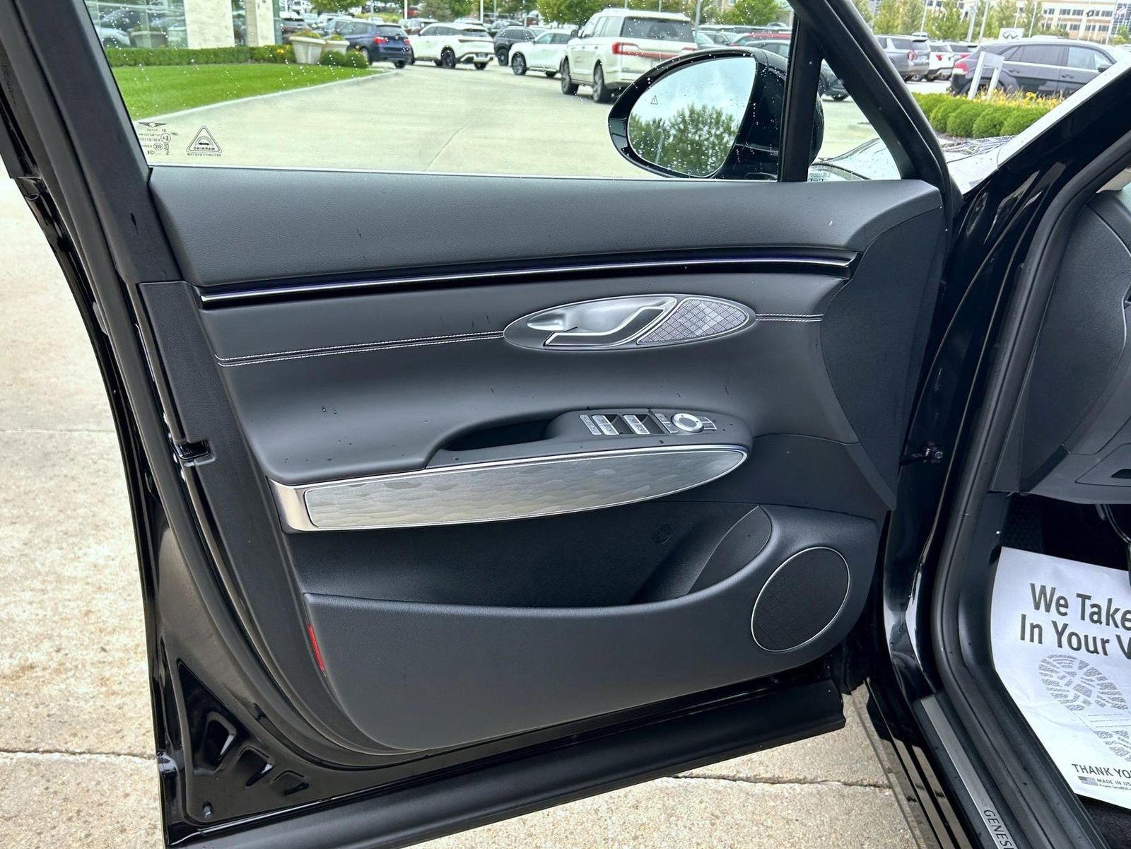 Used 2026 Genesis Electrified GV70 image 9